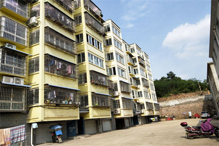 丽景名郡3室2厅2卫92万140m2中档装修出售